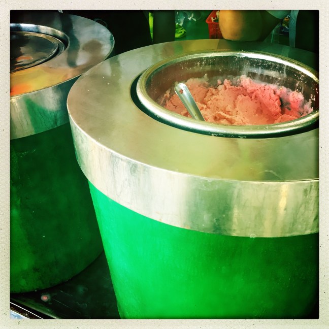 hipstamaticphoto-530908395.284111