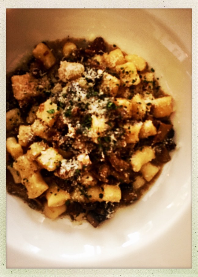 hipstamaticphoto-533596245.325174